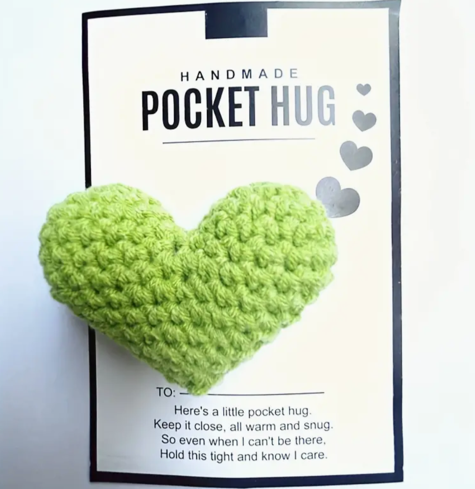 Heart Pocket Hug (Knit)